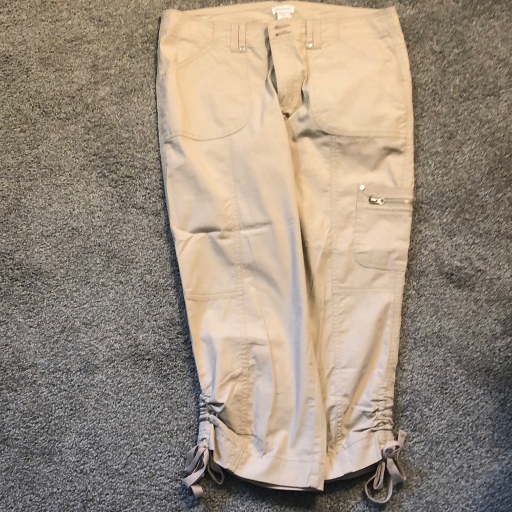 Capri cargo pants, size 8